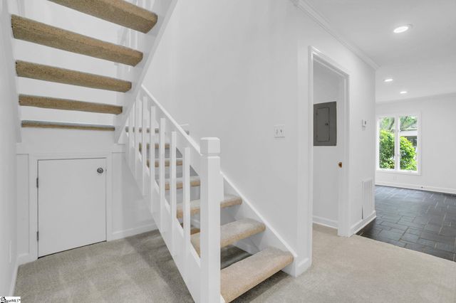 211 Ingleside Way, Greenville, SC 29615
