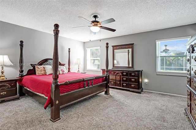 2252 SE Rainier Rd, Port St. Lucie, FL 34952