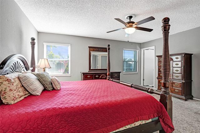 2252 SE Rainier Rd, Port St. Lucie, FL 34952