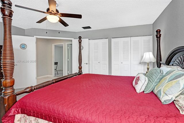 2252 SE Rainier Rd, Port St. Lucie, FL 34952