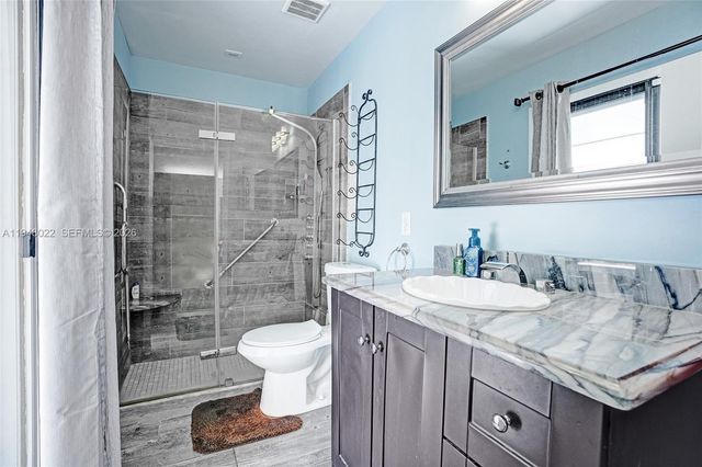 2252 SE Rainier Rd, Port St. Lucie, FL 34952