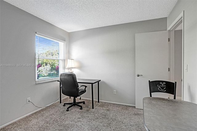 2252 SE Rainier Rd, Port St. Lucie, FL 34952