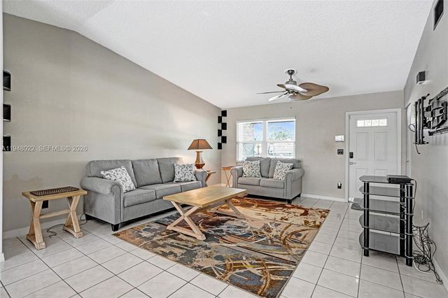 2252 SE Rainier Rd, Port St. Lucie, FL 34952