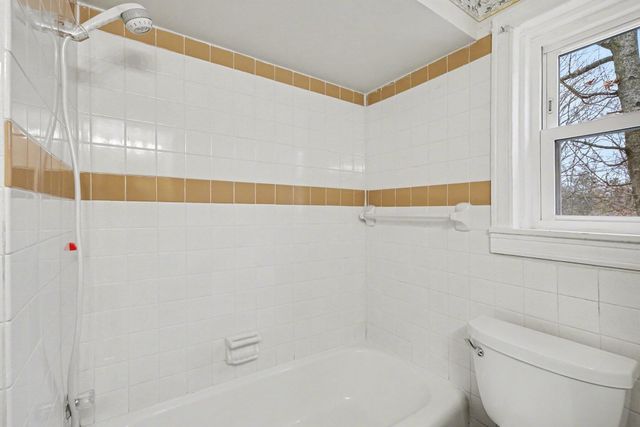 982 Woodworth Street Ne, Plainfield Twp, MI 49525