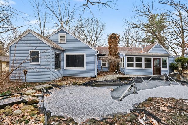 982 Woodworth Street Ne, Plainfield Twp, MI 49525