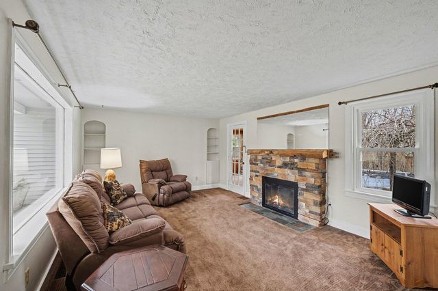 982 Woodworth Street Ne, Plainfield Twp, MI 49525