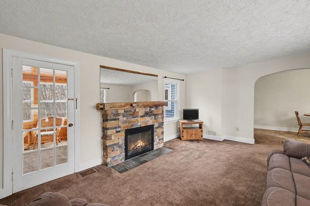 982 Woodworth Street Ne, Plainfield Twp, MI 49525