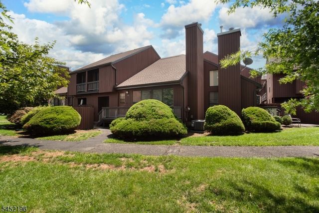 27 Bloomingdale Dr 3C, Hillsborough Twp., NJ 08844
