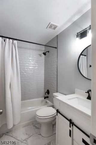 27 Bloomingdale Dr 3C, Hillsborough Twp., NJ 08844