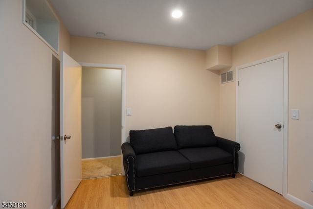 27 Bloomingdale Dr 3C, Hillsborough Twp., NJ 08844