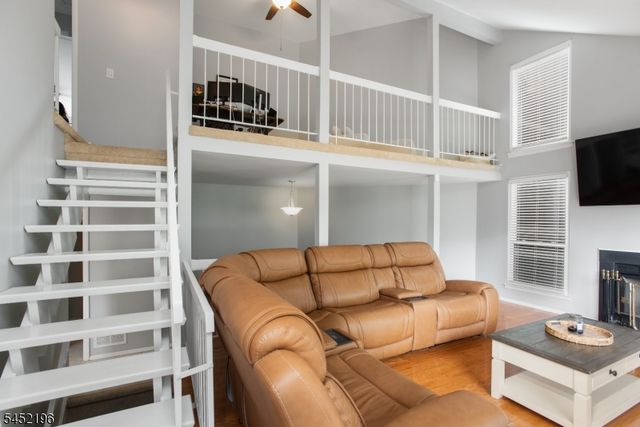 27 Bloomingdale Dr 3C, Hillsborough Twp., NJ 08844