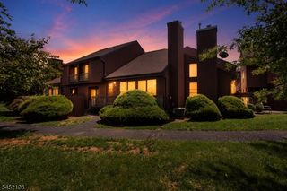 27 Bloomingdale Dr 3C, Hillsborough Twp., NJ 08844