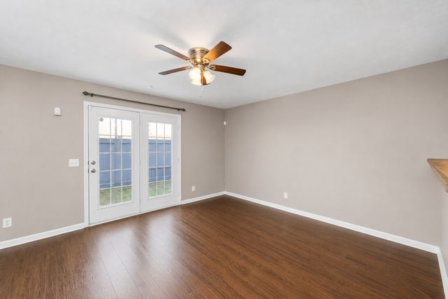 9018 Nathanael Dr, La Vergne, TN 37086