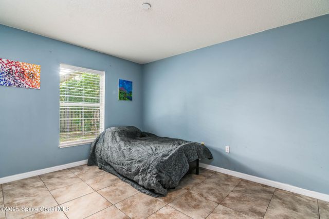 565 Lamon Street SW, Palm Bay, FL 32908