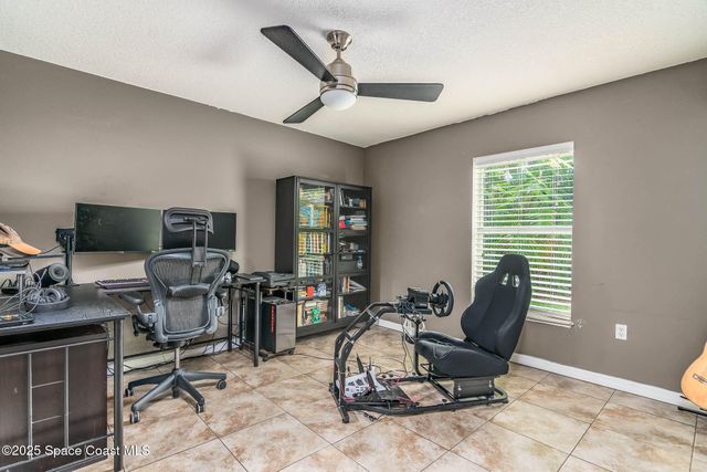 565 Lamon Street SW, Palm Bay, FL 32908