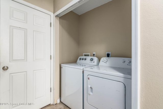 565 Lamon Street SW, Palm Bay, FL 32908