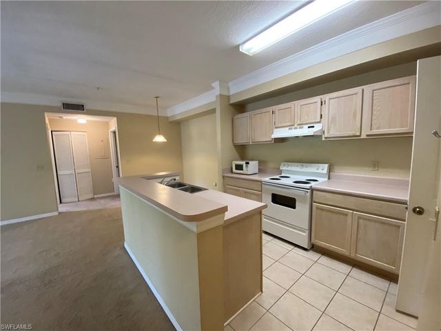11490 Villa Grand 209, Fort Myers, FL 33913