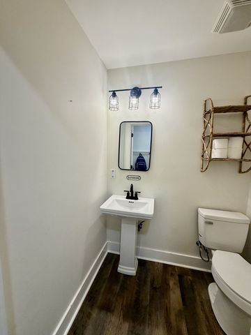 77 Oakwood Ave, Summertown, TN 38483
