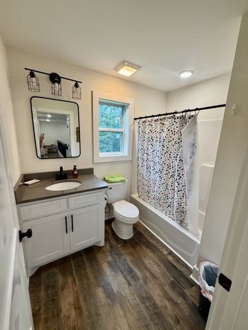 77 Oakwood Ave, Summertown, TN 38483