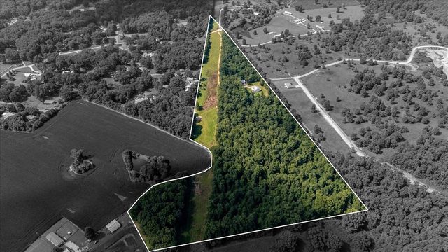 77 Oakwood Ave, Summertown, TN 38483