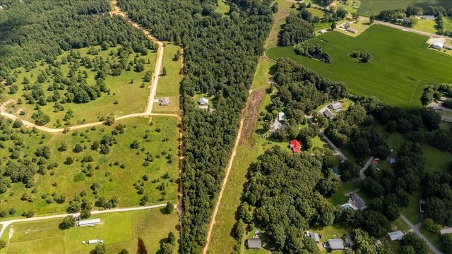 77 Oakwood Ave, Summertown, TN 38483