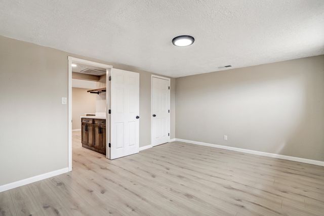 1008 Paz Del Valle Court NW, Albuquerque, NM 87114