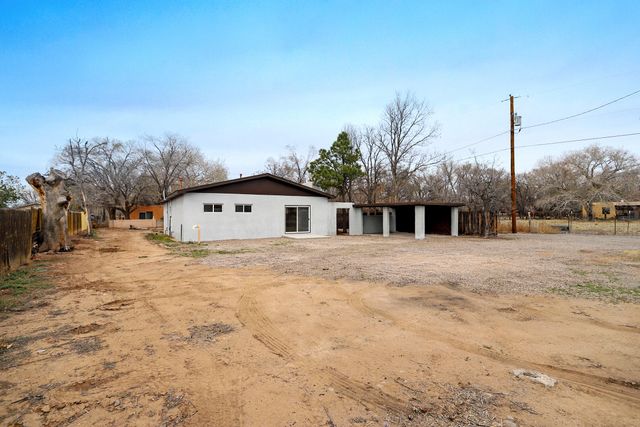 1008 Paz Del Valle Court NW, Albuquerque, NM 87114