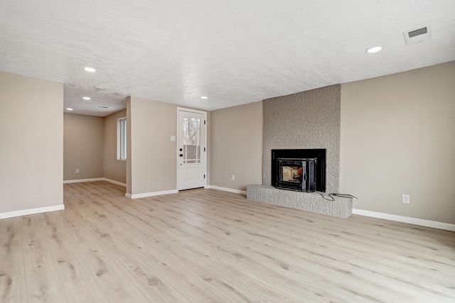 1008 Paz Del Valle Court NW, Albuquerque, NM 87114