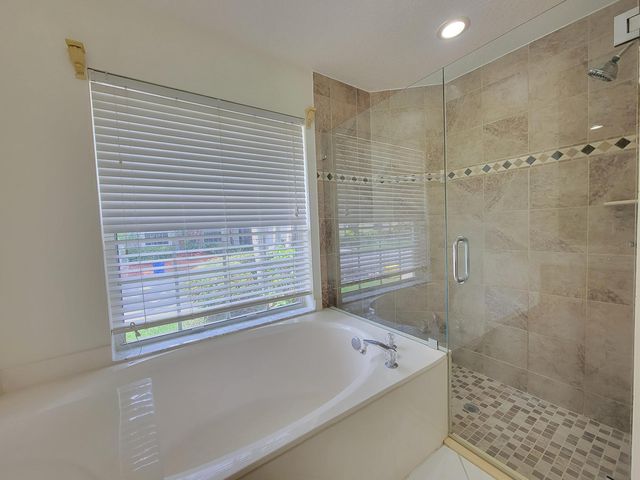 3041 Casa Rio Court, Riviera Beach, FL 33418