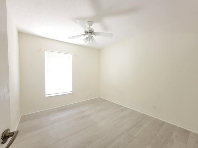 3041 Casa Rio Court, Riviera Beach, FL 33418