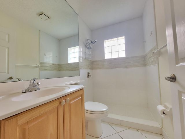 3041 Casa Rio Court, Riviera Beach, FL 33418