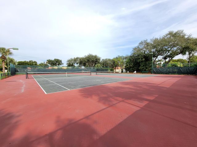 3041 Casa Rio Court, Riviera Beach, FL 33418
