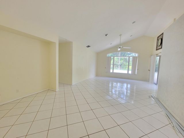 3041 Casa Rio Court, Riviera Beach, FL 33418