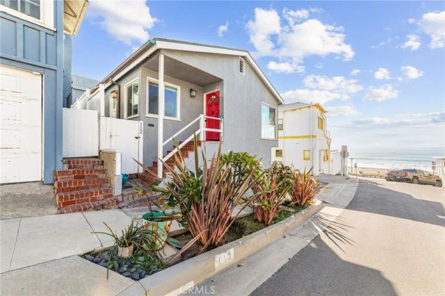 112 36th Street, Manhattan Beach, CA 90266