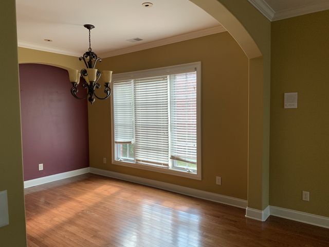136 Nickolas Cir, Lebanon, TN 37087