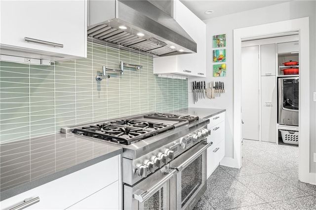 1291 Mary Dale SW Drive, Lilburn, GA 30047