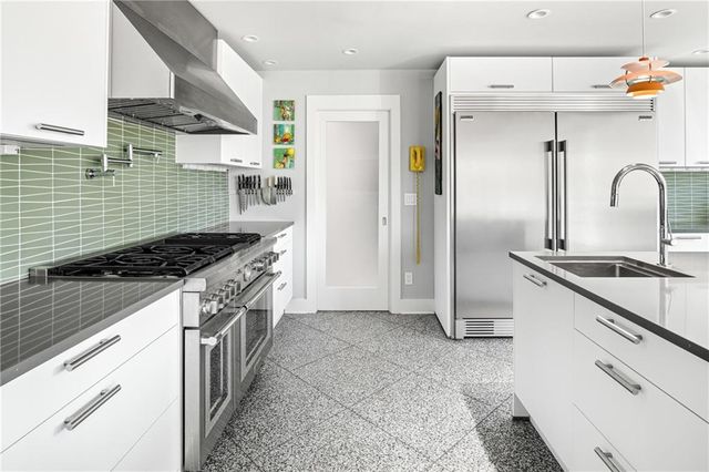 1291 Mary Dale SW Drive, Lilburn, GA 30047