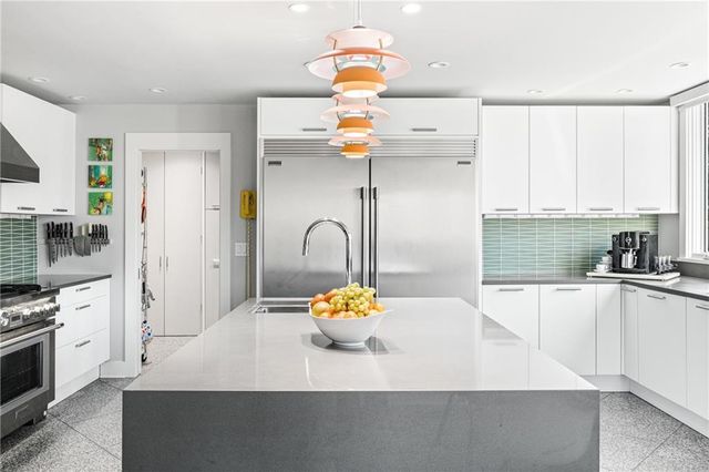 1291 Mary Dale SW Drive, Lilburn, GA 30047