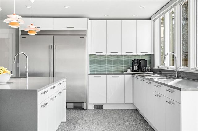 1291 Mary Dale SW Drive, Lilburn, GA 30047