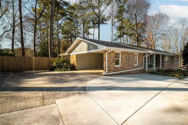 1291 Mary Dale SW Drive, Lilburn, GA 30047