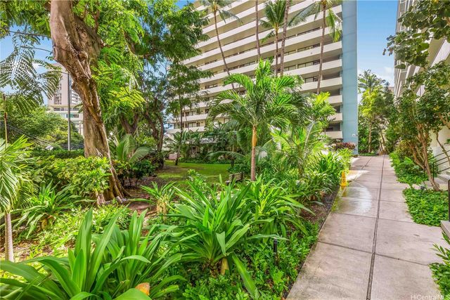 425 Ena Road 607C, Honolulu, HI 96815