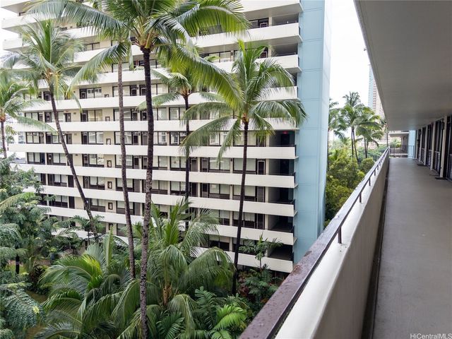 425 Ena Road 607C, Honolulu, HI 96815