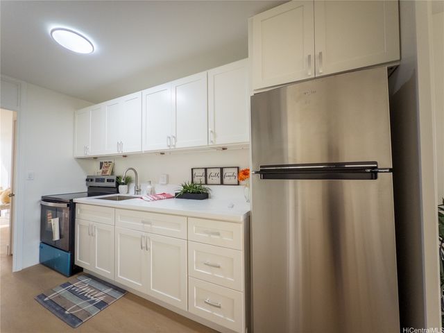 425 Ena Road 607C, Honolulu, HI 96815