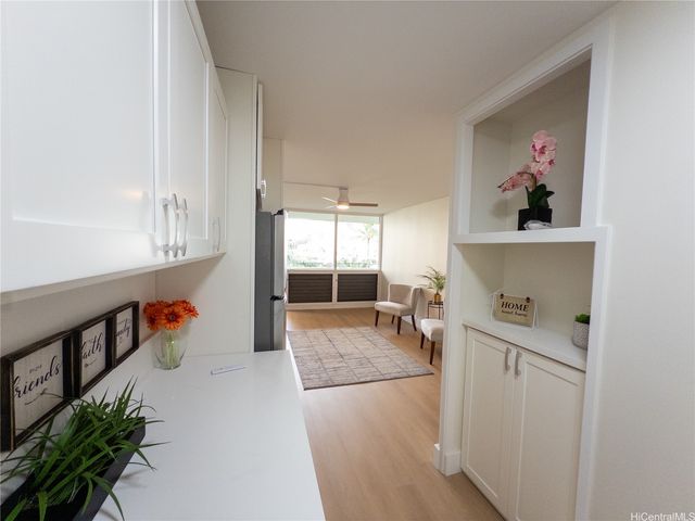 425 Ena Road 607C, Honolulu, HI 96815