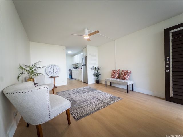 425 Ena Road 607C, Honolulu, HI 96815