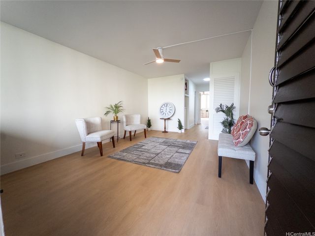 425 Ena Road 607C, Honolulu, HI 96815