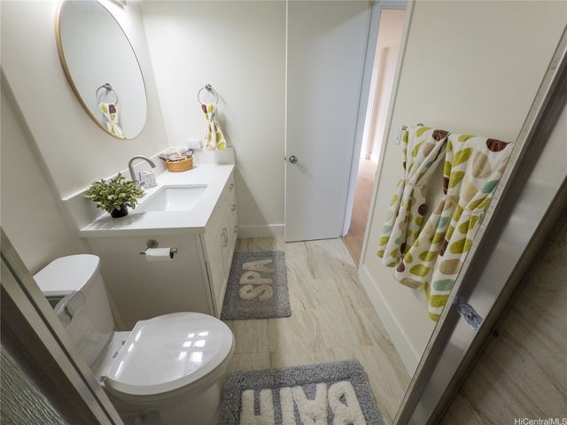 425 Ena Road 607C, Honolulu, HI 96815