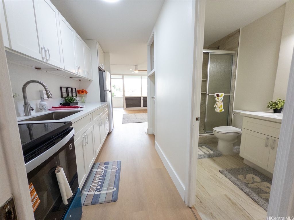 425 Ena Road 607C, Honolulu, HI 96815