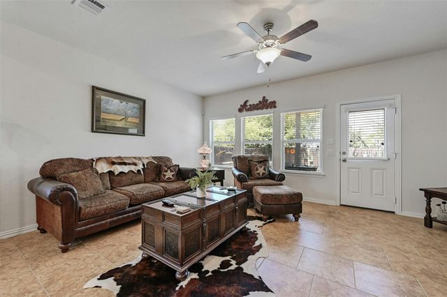 265 Shale CIR, Buda, TX 78610