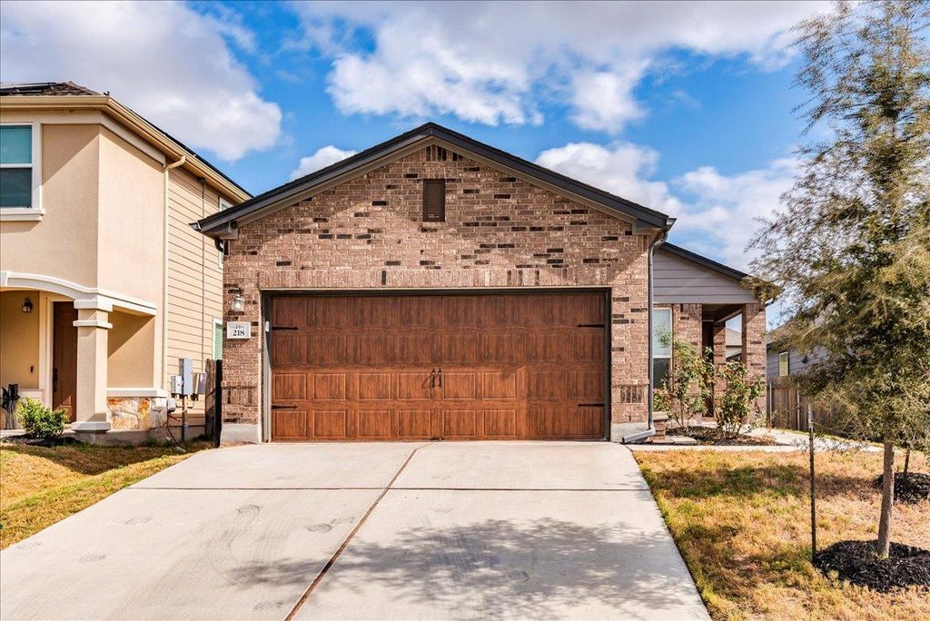 218 Lena LN, Kyle, TX 78640